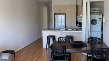 Căn hộ Tiêu chuẩn, 2 phòng ngủ, không hút thuốc, bếp (Colley 4 STAR) | Khu phòng khách