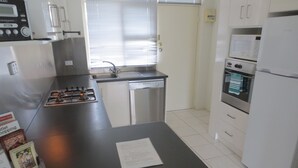 3 Star 2 Bedroom Unit | Private kitchen