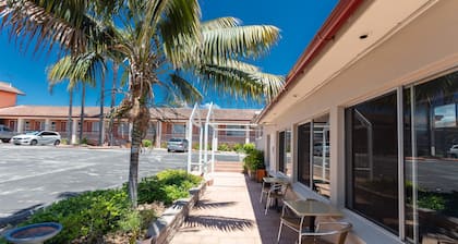 Engadine Motor Inn