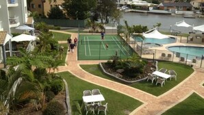 Property grounds - Pelican Cove (Biggera Waters)