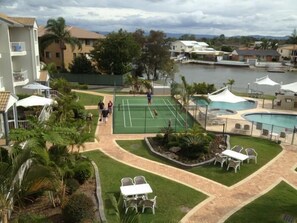 Property grounds - Pelican Cove (Biggera Waters)