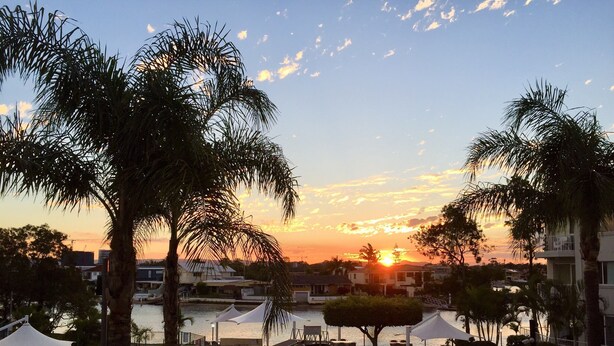 2 outdoor pools, open 7:00 AM to 9:00 PM, pool umbrellas, sun loungers - Pelican Cove (Biggera Waters)