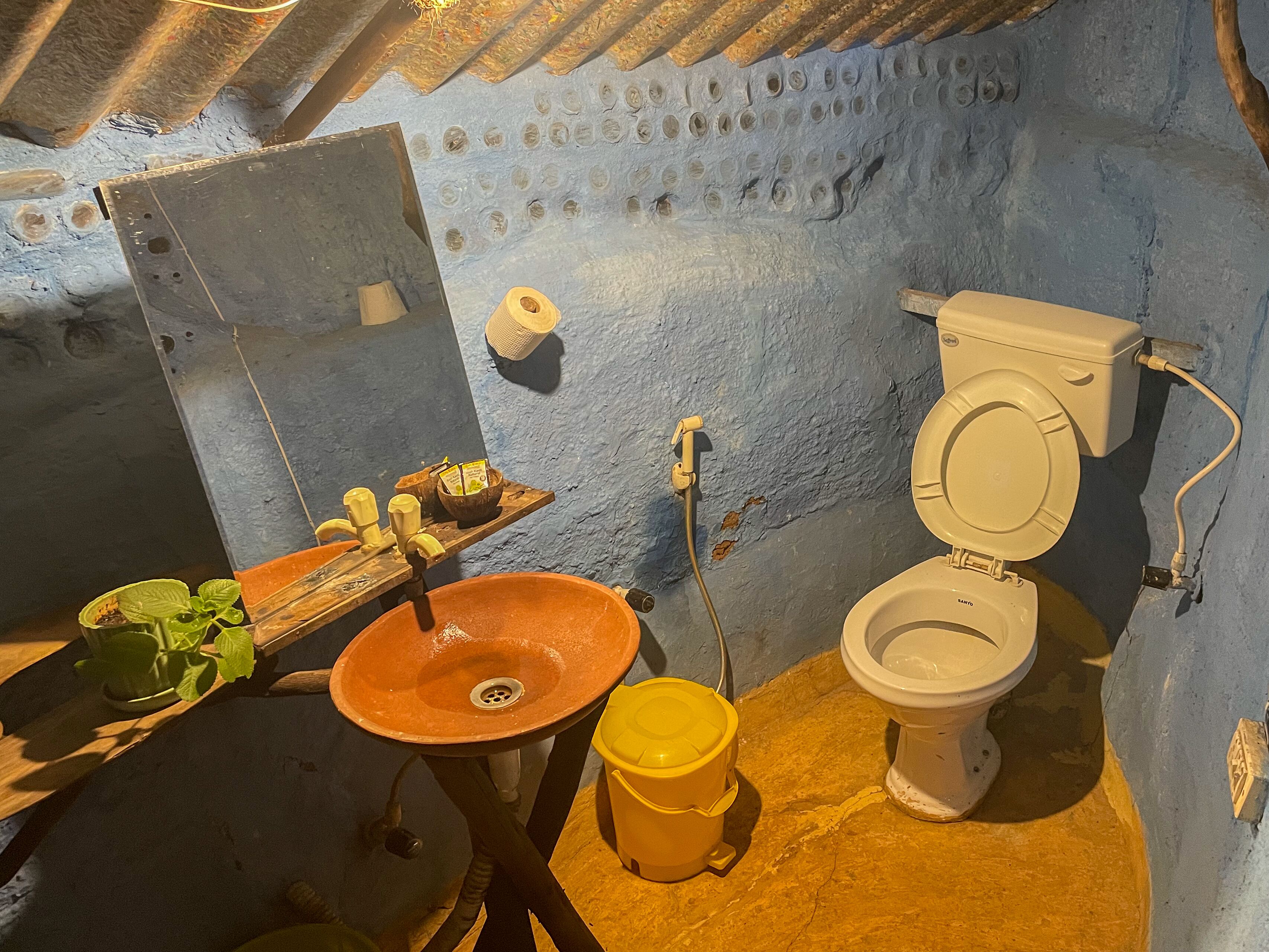 Buồng tắm vòi sen, khăn tắm 