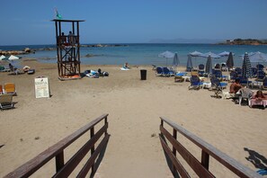 On the beach - Sevach apartments (Chania)