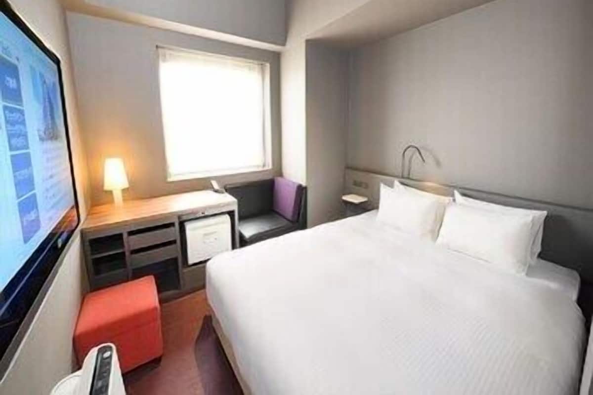 Down comforters, soundproofing, iron/ironing board, free WiFi