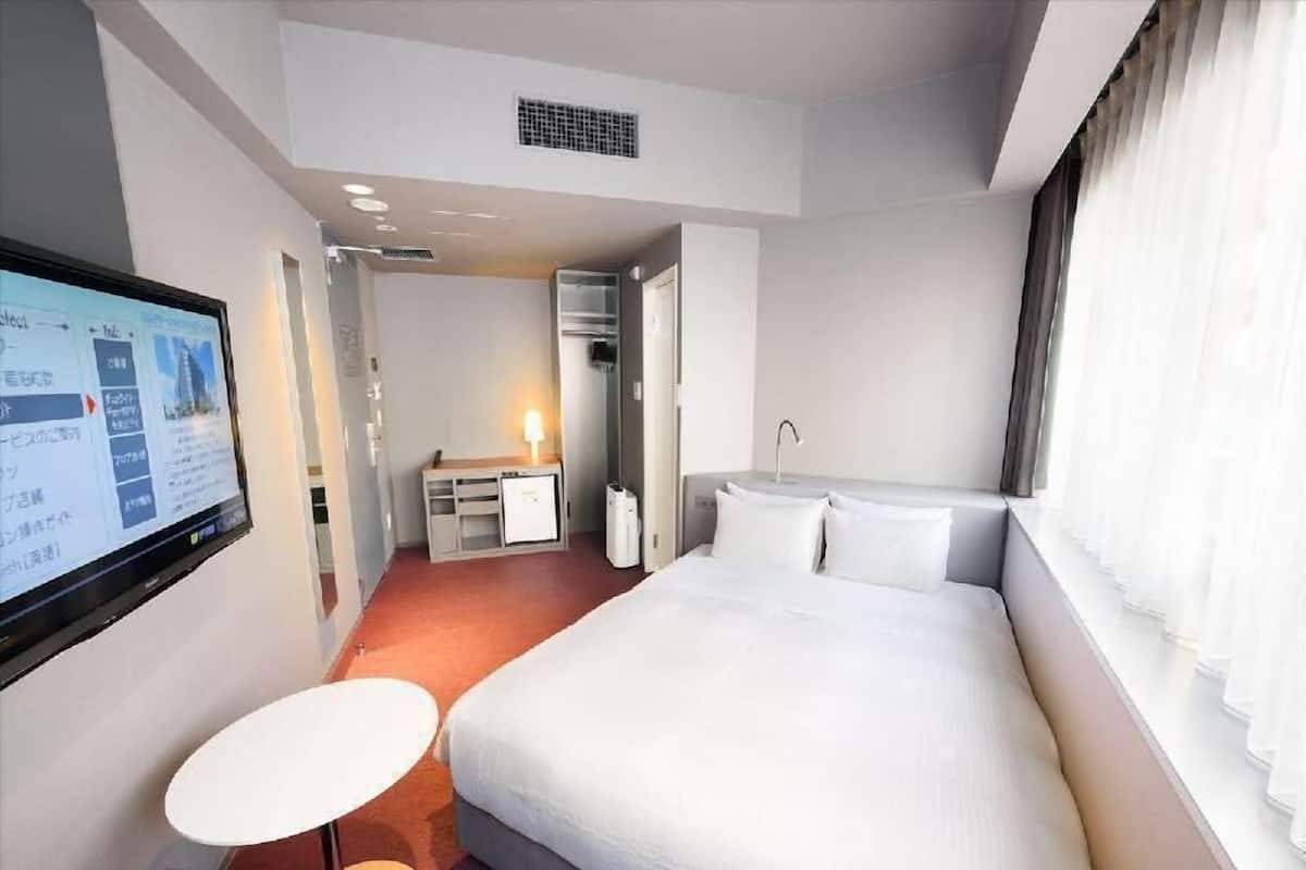 Down comforters, soundproofing, iron/ironing board, free WiFi