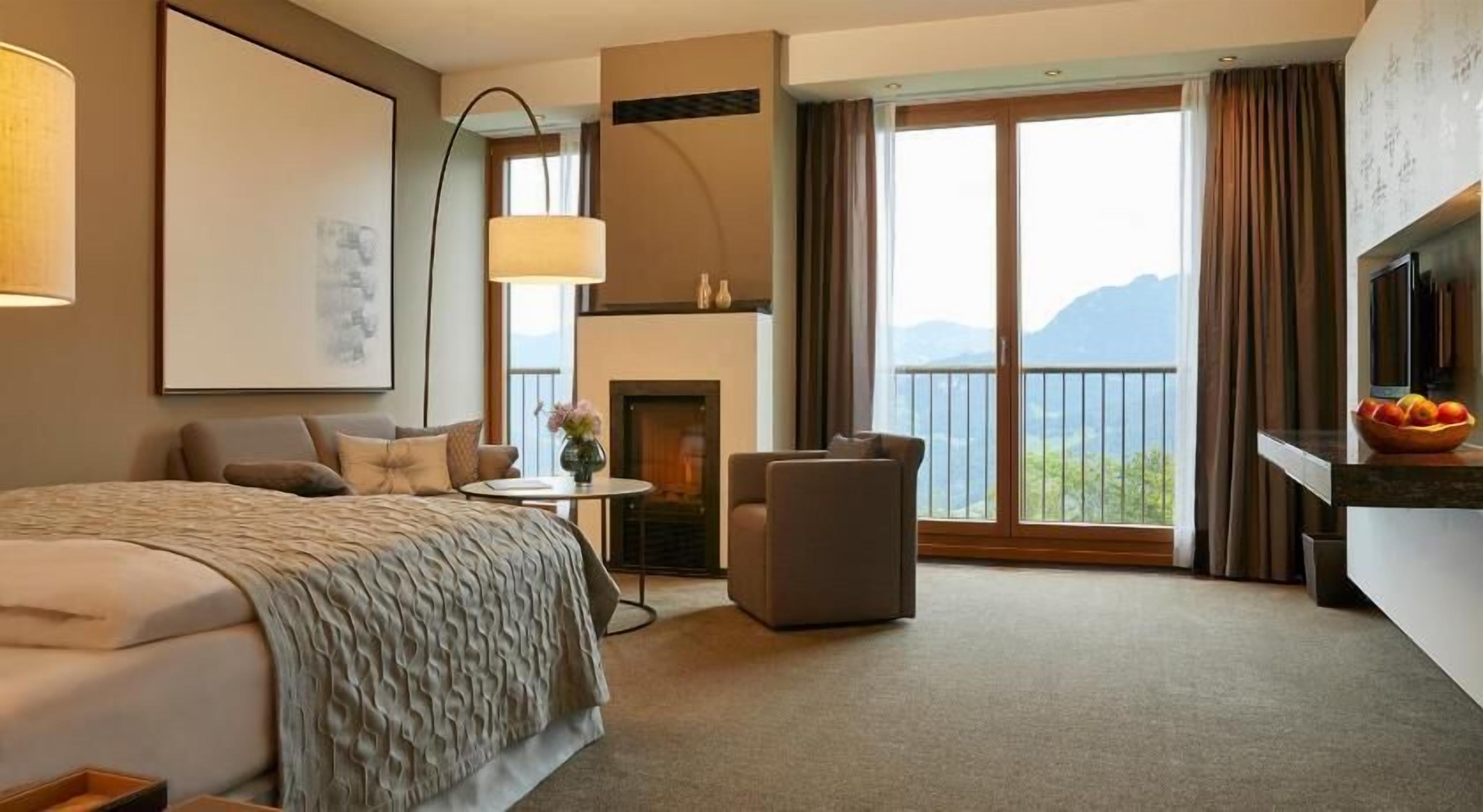Ropa de cama de alta calidad, minibar, caja fuerte y escritorio