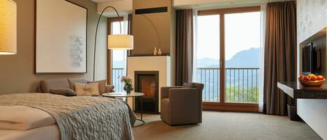 Deluxe Room, Fireplace (Panorama View)