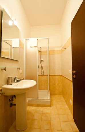 Double or Twin Room | Desk, WiFi - Rome Services Porta Castello (Rome)