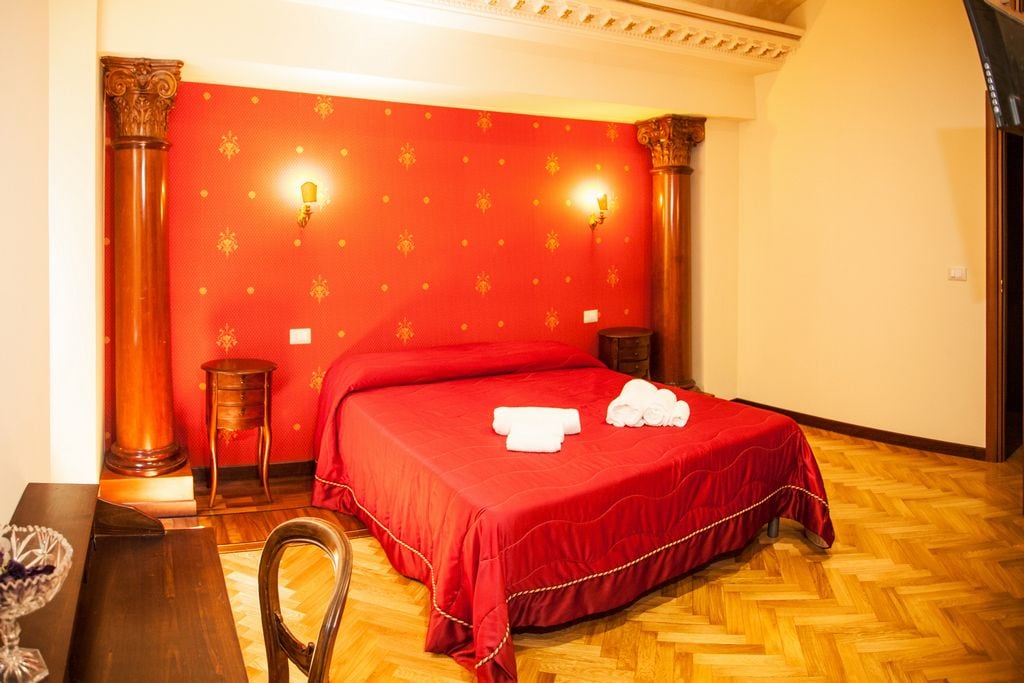 Foto - Domina Popolo