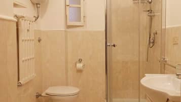 Apartment, 2 Bedrooms | Bathroom
