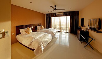 Classic Twin Room | Premium bedding, in-room safe, individually decorated, desk