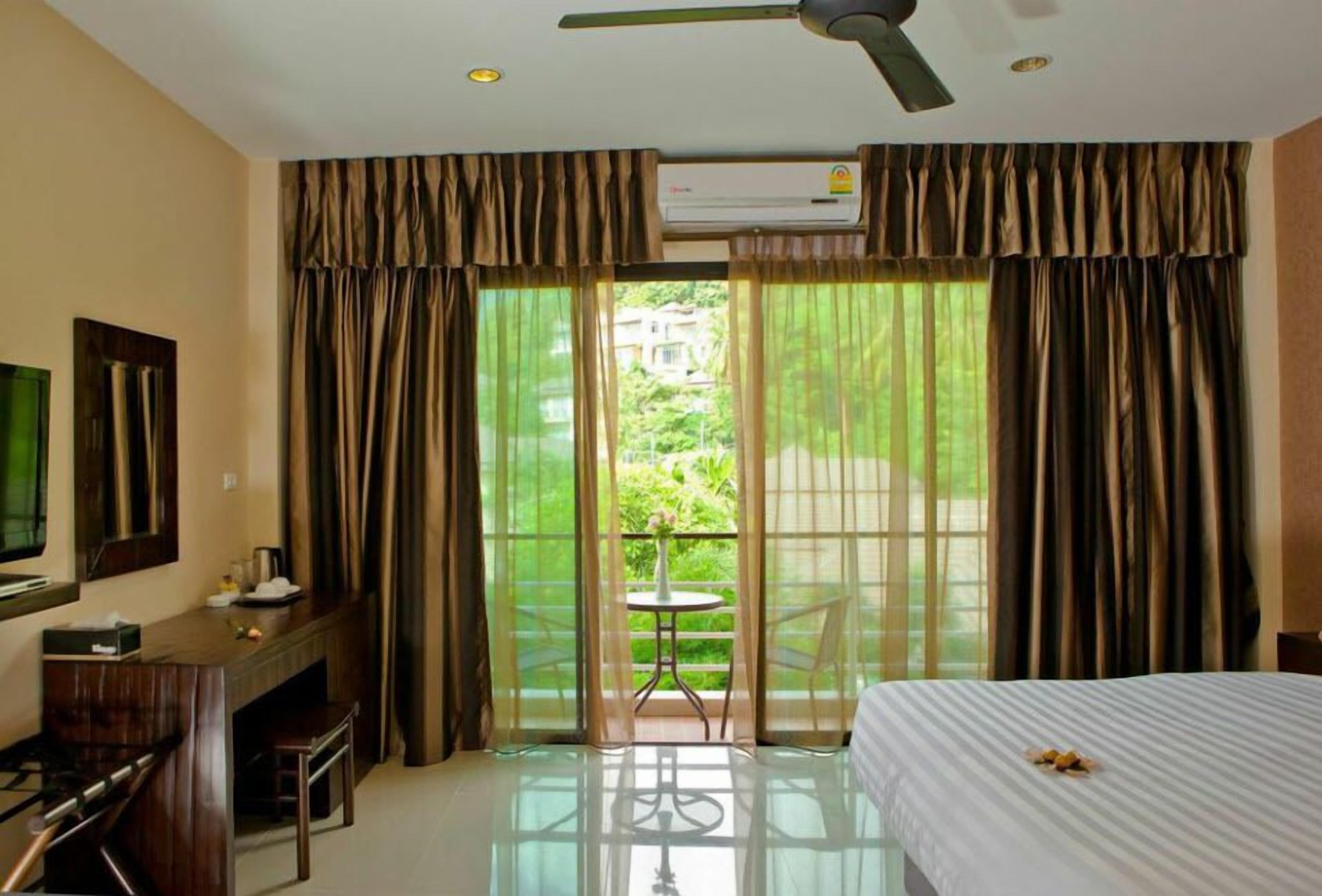 classic double mountain view | premium bedding, in-room safe, individually decorated, desk