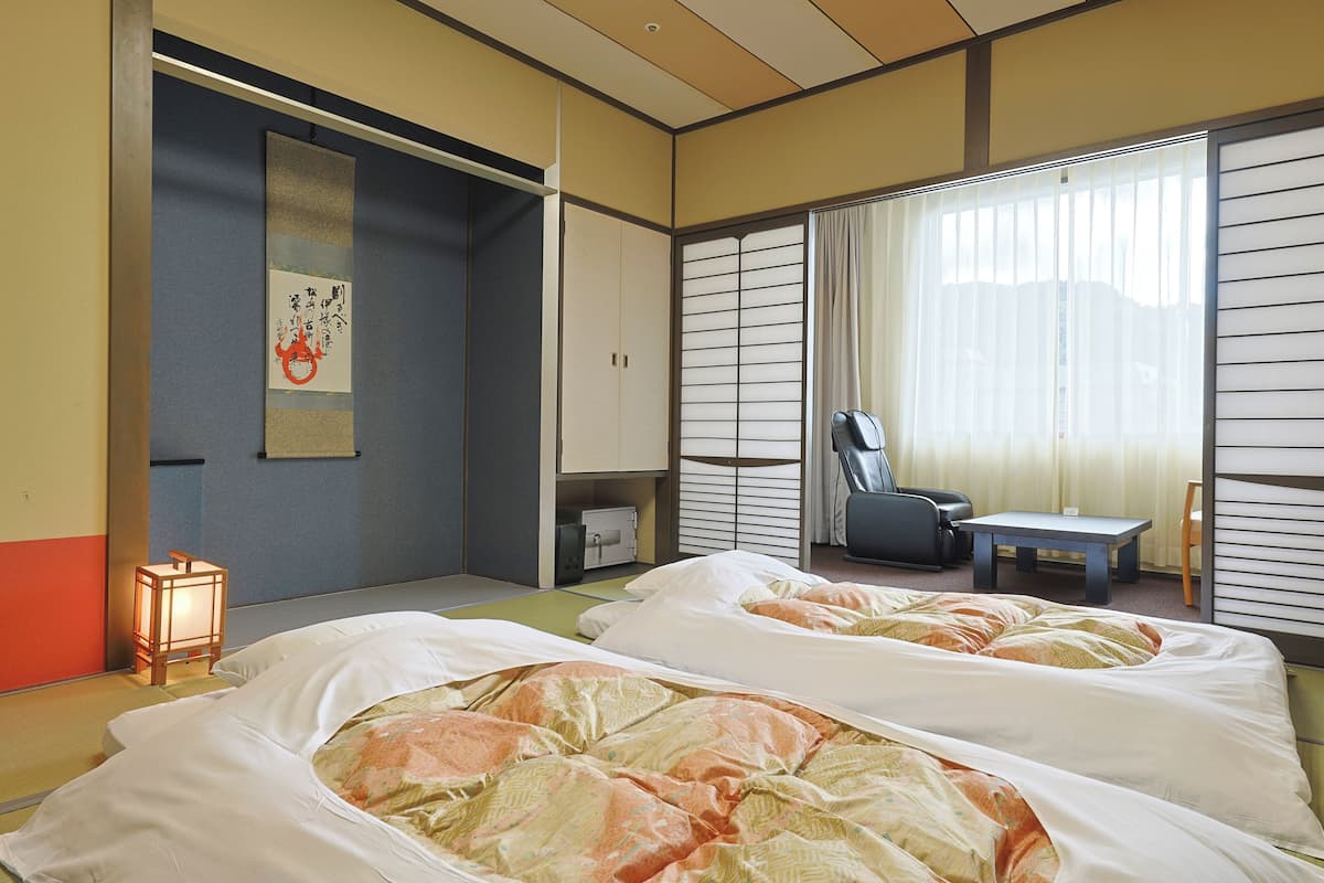 Coffre-fort, fer et planche à repasser, accès au Wi-Fi (inclus)