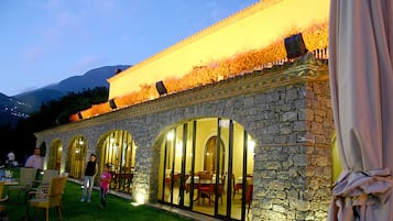 Breakfast, lunch, dinner served; local cuisine, pool views