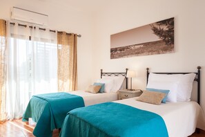 Twin Room | Premium bedding, minibar, soundproofing, free cots/infant beds