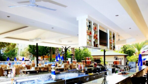 Bar (on property) - Orient Suite Hotel (Alanya)