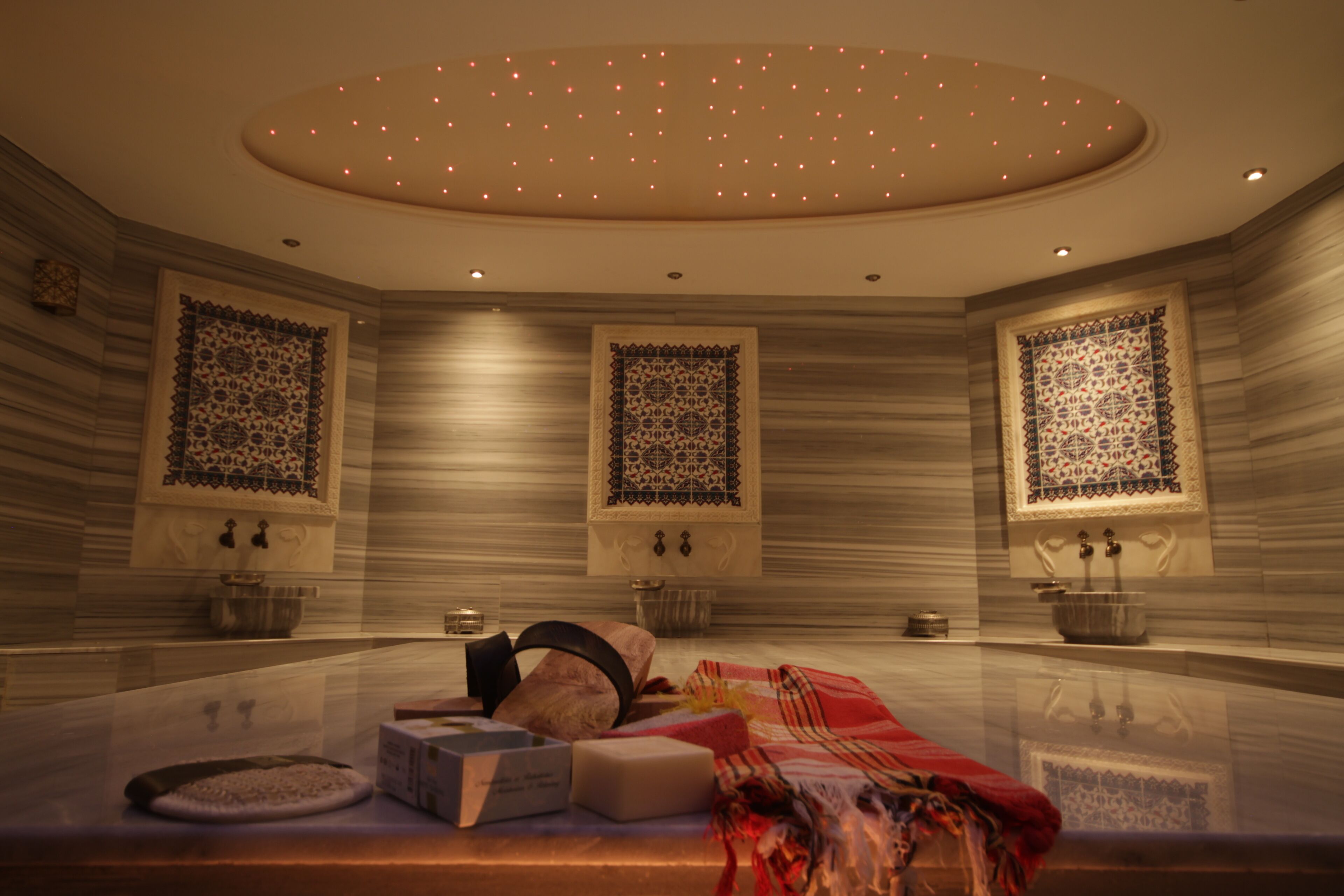 桑拿、热石按摩、泰式按摩、运动按摩、按摩服务