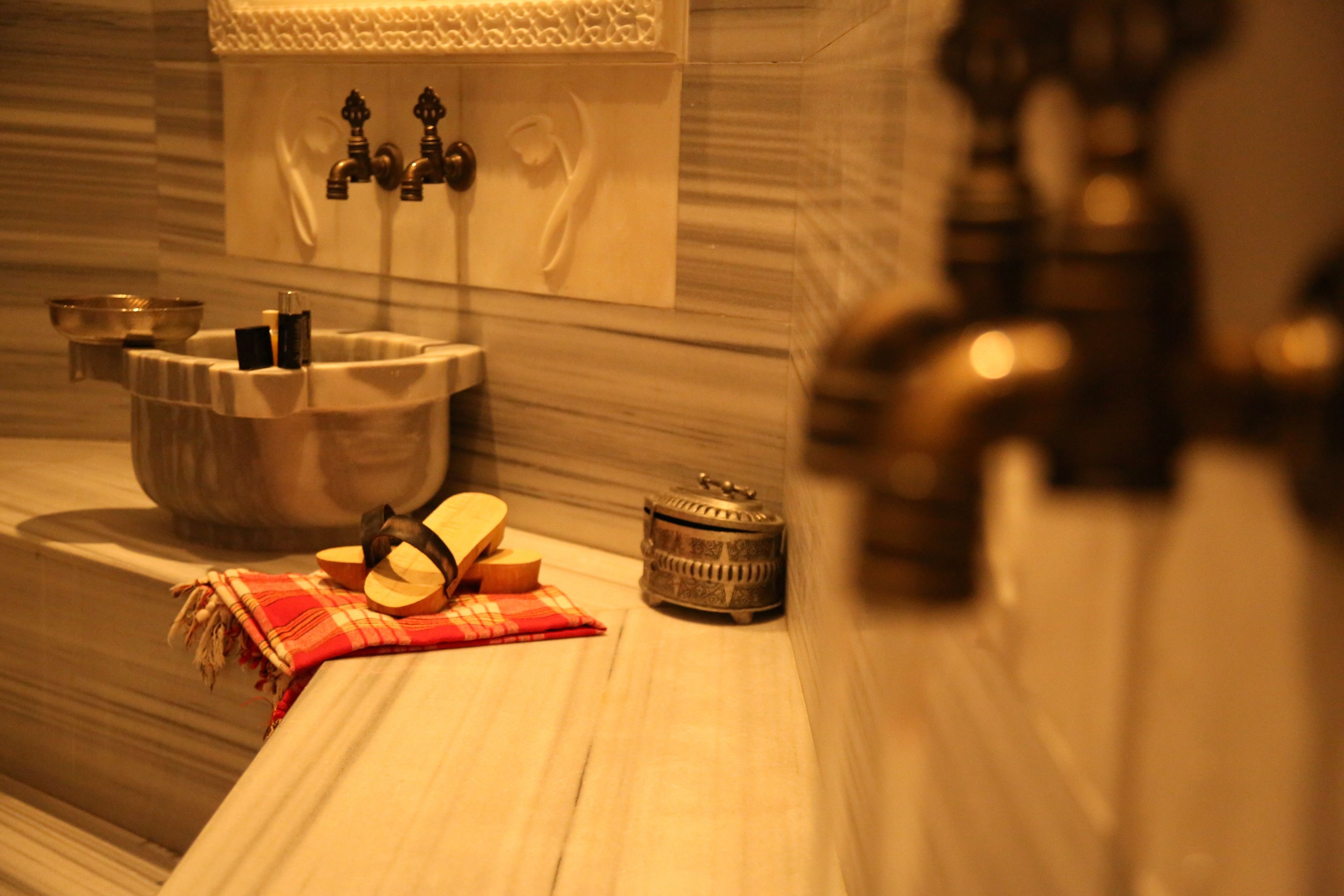 sauna, hot stone massages, thai massages, sports massages, massages