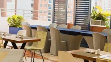 Termasuk sarapan bufet setiap hari