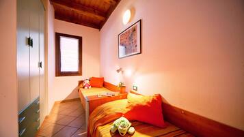 Appartamento Comfort, 2 camere da letto, balcone | Biancheria da letto di alta qualità, una cassaforte in camera