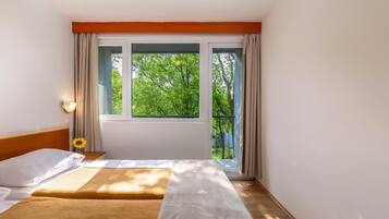 Standard Room, Balcony (Sea Side) | Desk, bed sheets