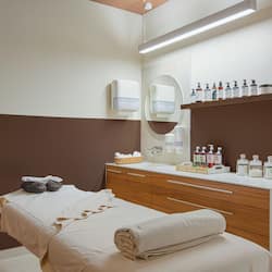 Trattamenti per il corpo, massaggi con le pietre calde