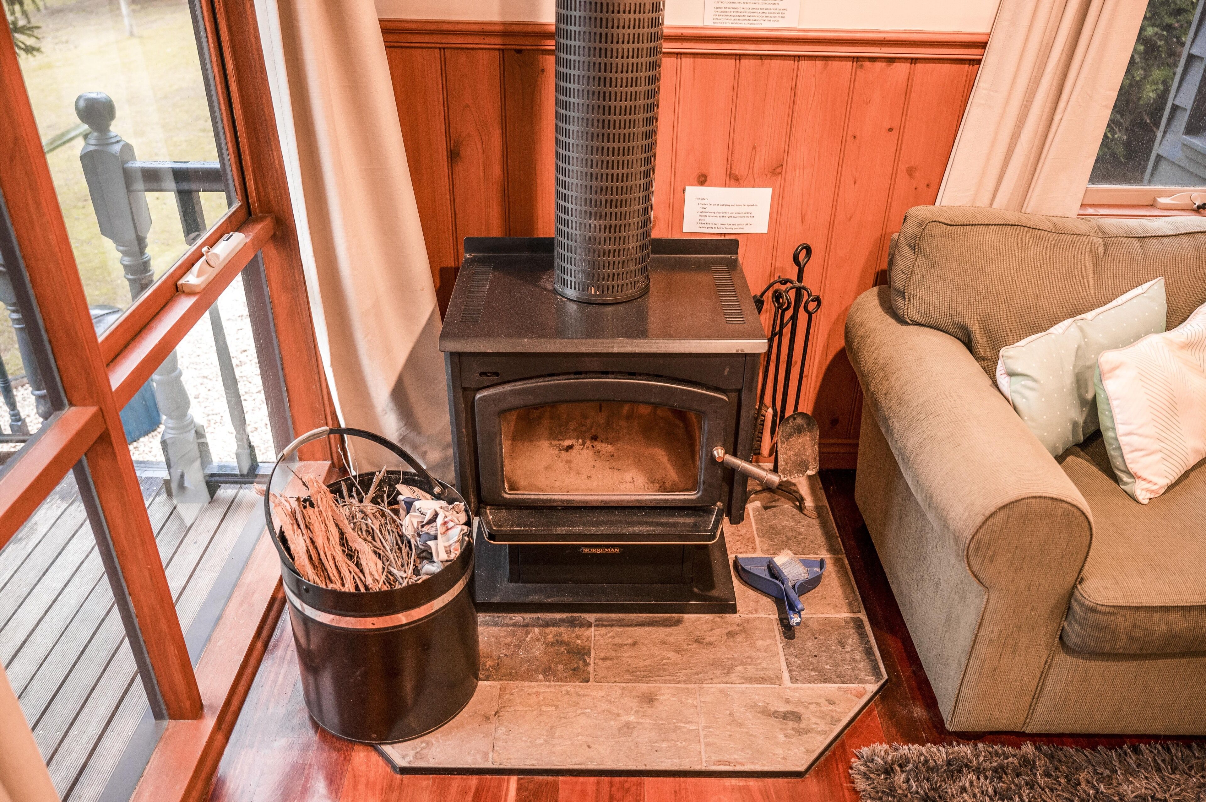 标准房, 无烟房, 厨房 (Valley View Studio) | 起居区 | 平板电视、壁炉、DVD 播放器、乒乓球