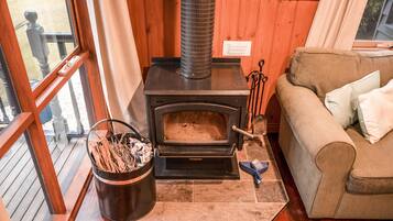 Standard Room, Non Smoking, Kitchen (Valley View Studio) | Living area | Flat-screen TV, fireplace, DVD player, table tennis