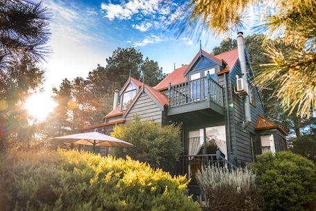 Exterior. Bells Estate Great Ocean Road Cottages