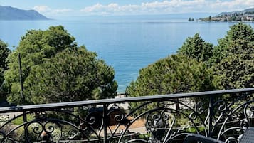 Standard Double Room, Lake View | Lake view