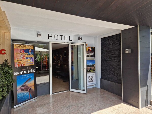 EntrĂ©e de lâhĂ©bergement