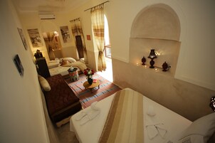 Deluxe Quadruple Room | In-room safe, soundproofing, free WiFi