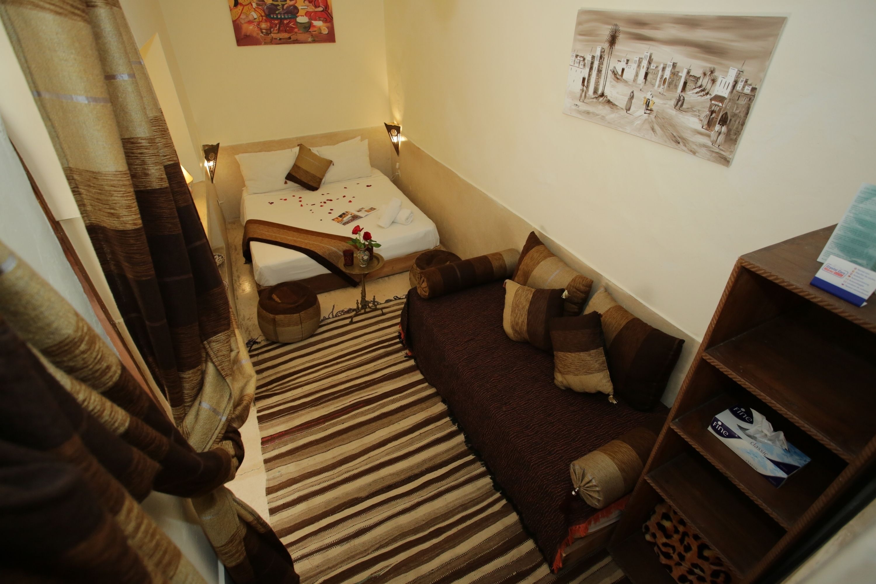 Foto - Riad white flowers