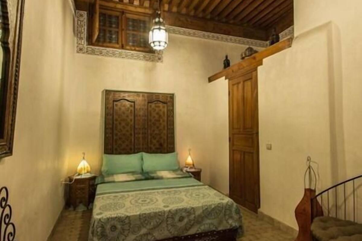 Deluxe Double Room, Private Bathroom (Green Room)
