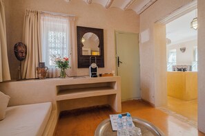 Chambre Yacout | Egyptian cotton sheets, premium bedding, minibar, soundproofing - Dar 55 – Berbère House (Marrakech)