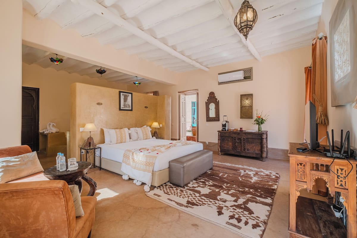 Suite Junior Cannelle | Bettwäsche aus ägyptischer Baumwolle, hochwertige Bettwaren, Minibar