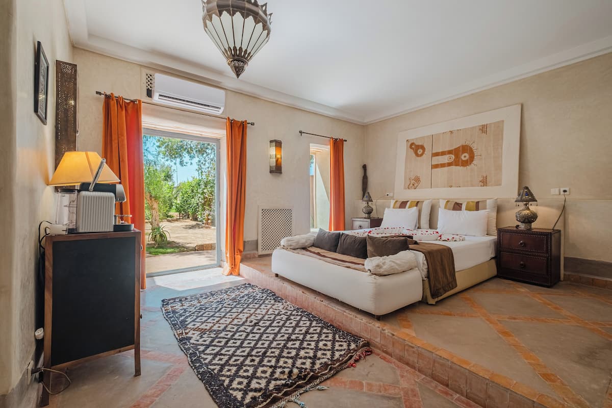 Suite Royale | Bettwäsche aus ägyptischer Baumwolle, hochwertige Bettwaren, Minibar