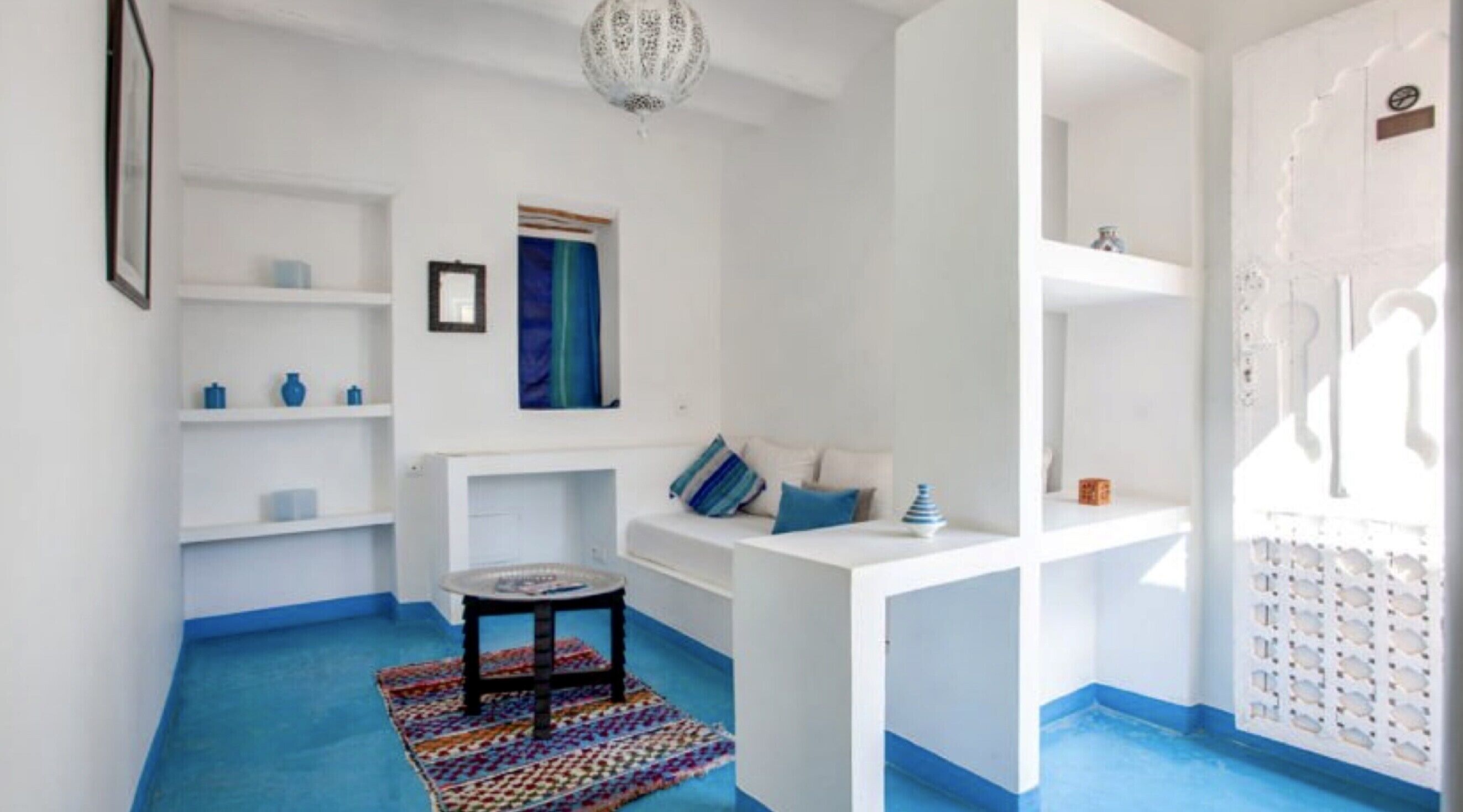 deluxe suite (blue) | individually decorated, individually furnished, soundproofing