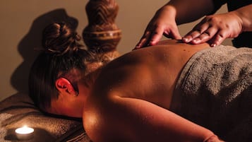 Couples treatment rooms, facials, manicures and pedicures