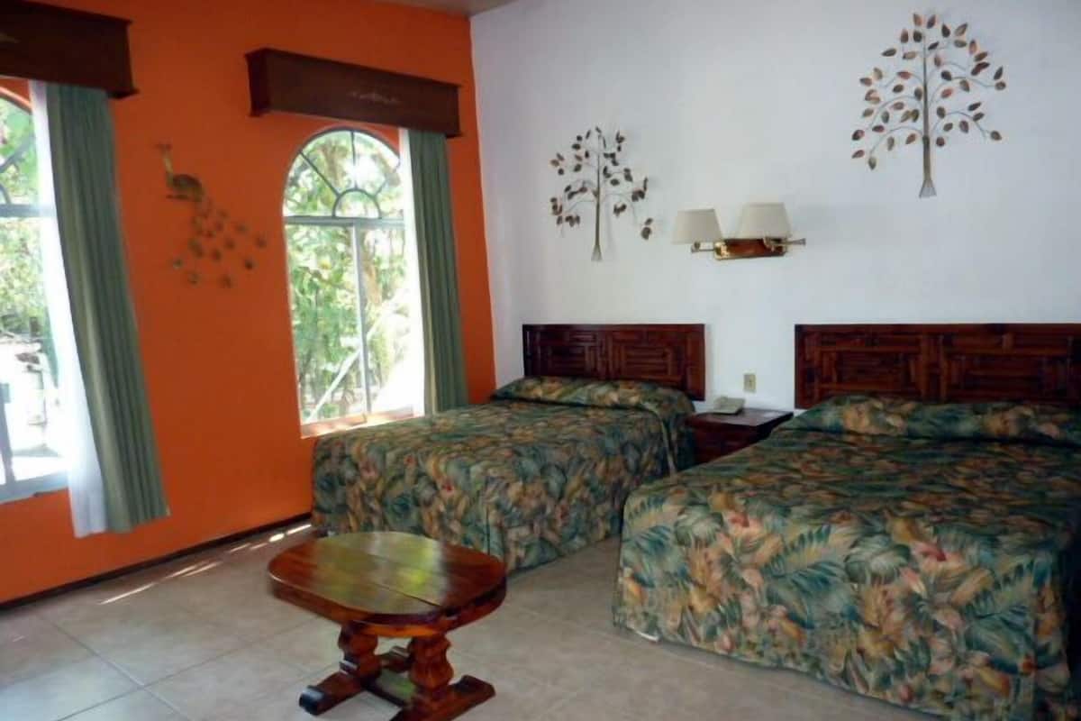 In-room safe, desk, iron/ironing board