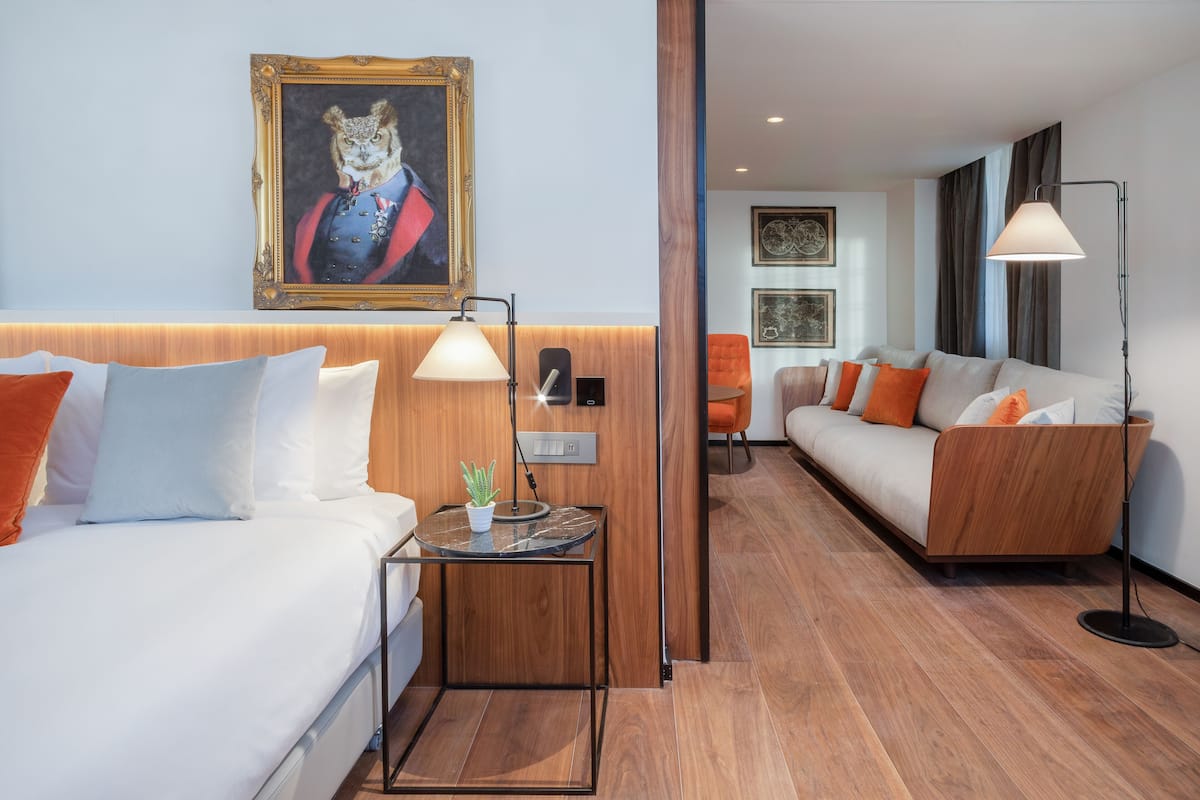 1 bedroom, premium bedding, minibar, in-room safe