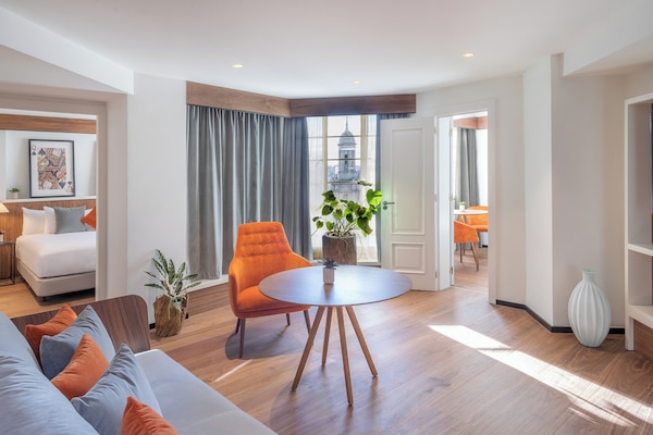 1 bedroom, premium bedding, minibar, in-room safe