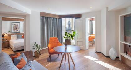 The Level at the Melia White House