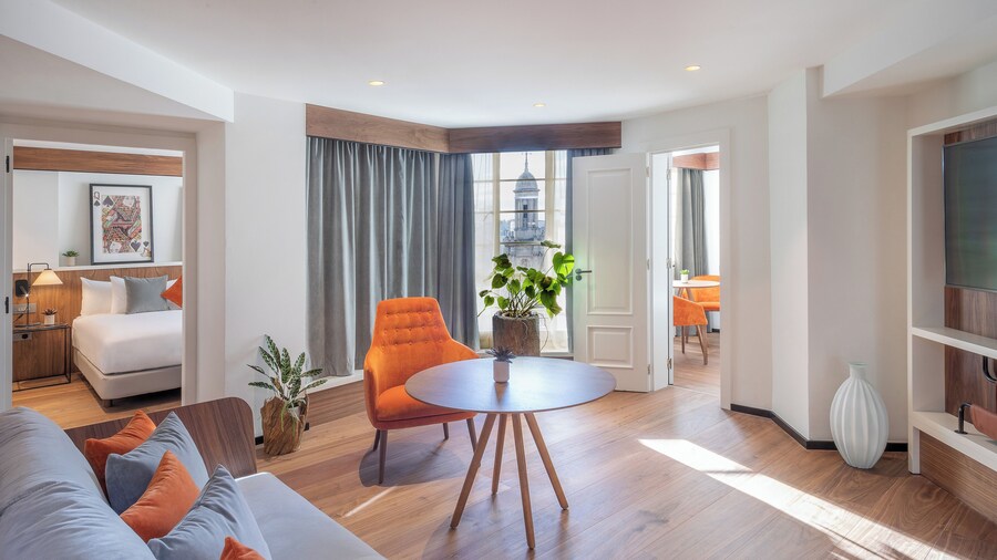 The Level at the Melia White House