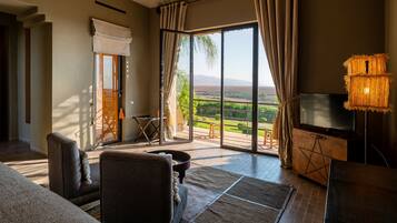 خزنة داخل الغرفة ومكتب وواي فاي مجانًا وملاءات أسرّة