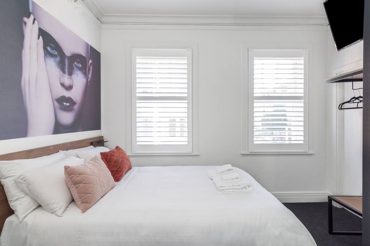 Habitación doble clásica | Ropa de cama de alta calidad, camas con pillow-top y wifi gratis