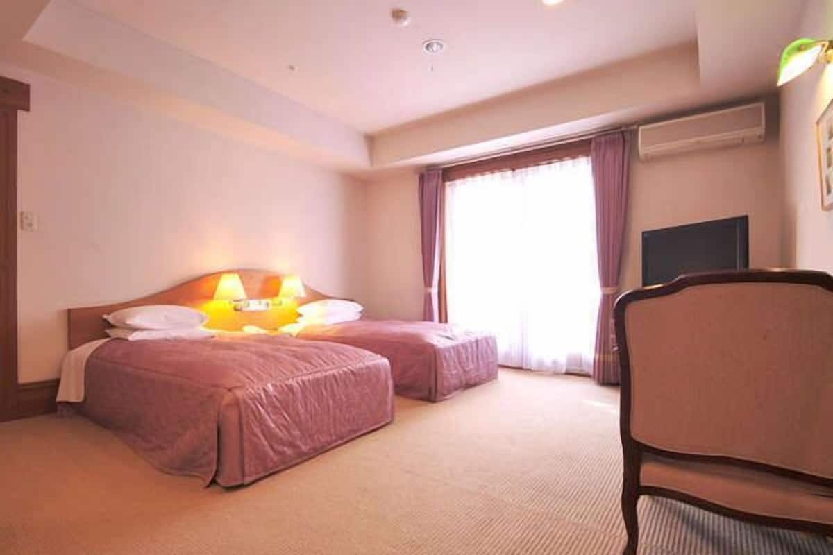 Minibar, bureau, Wi-Fi gratuit, draps fournis
