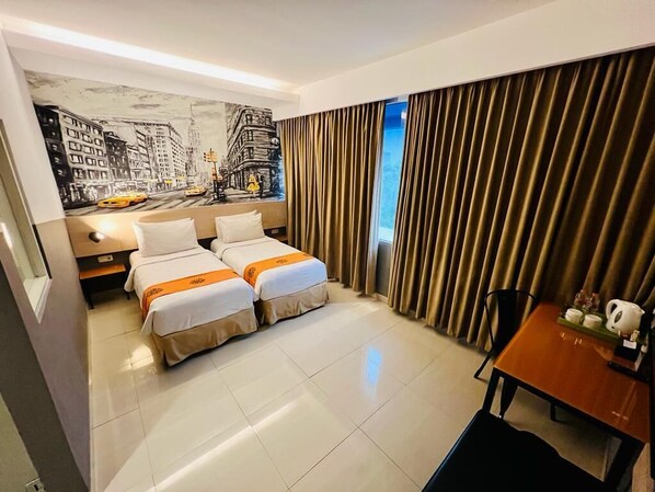 Suite | Ropa de cama de alta calidad, escritorio y wifi gratis 