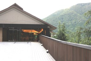 Entrada al alojamiento